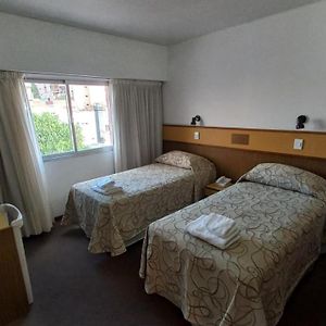 Habitación con 2 Camas Individuales
